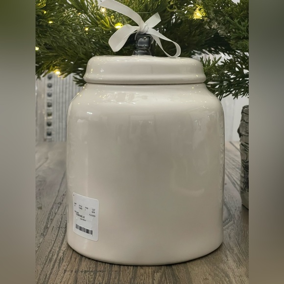 Brand NEW w/Tags Rae Dunn Pixar Collection INCREDIBLE MOM Large Chunky Canister - Picture 4 of 15